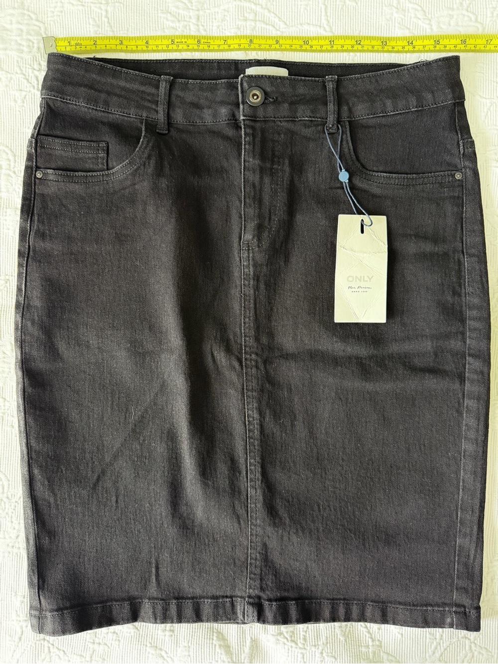 NWT ONLY Denim Skirt in Black Size Large NWT